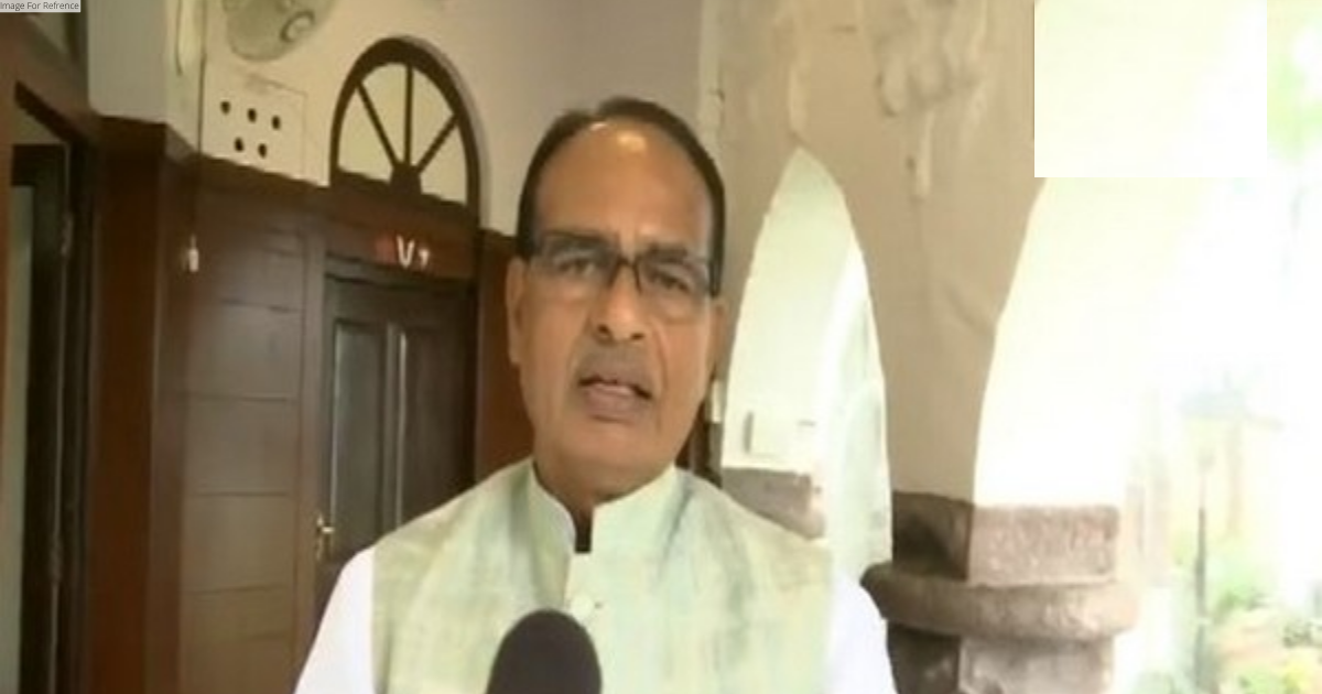 Scindia is not a traitor, but a self-righteous leader, says CM Chouhan